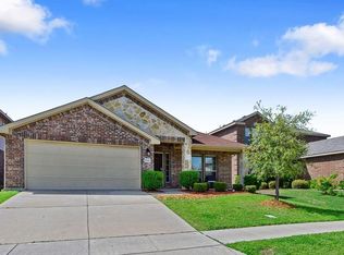 950 Austin Ln, Lavon, TX 75166