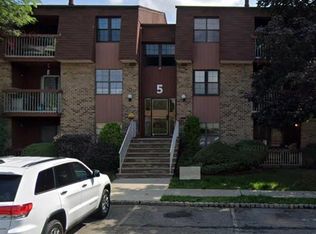 58C Golden Sq, Woodbridge, NJ 07095