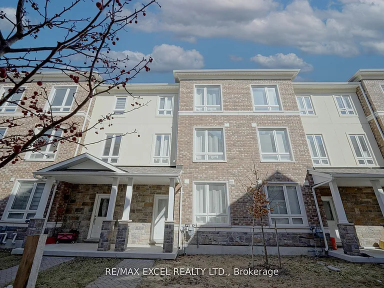 11 Chicago Ln — Photo 1