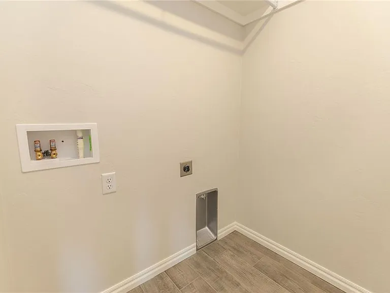 12313 SW 30th St — Photo 15