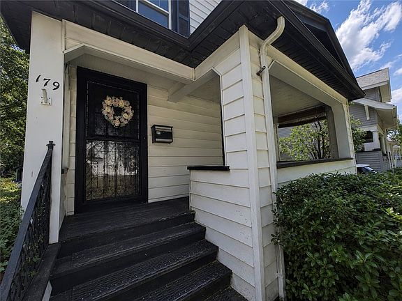 3rd image of 179 Roxborough Rd