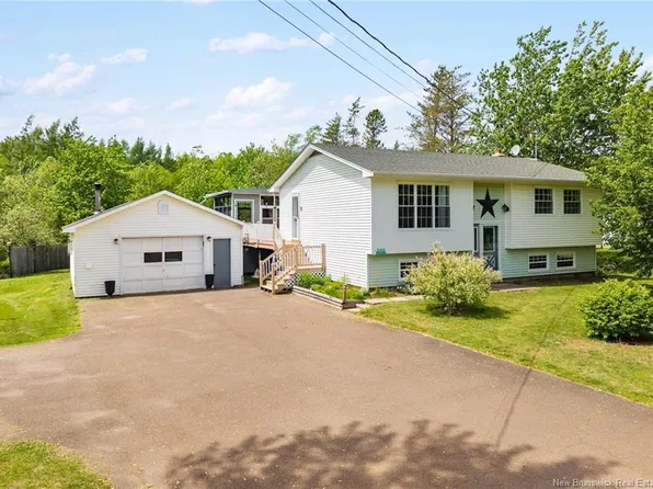 382 Broad Rd, Burton, NB E2V 3P6
