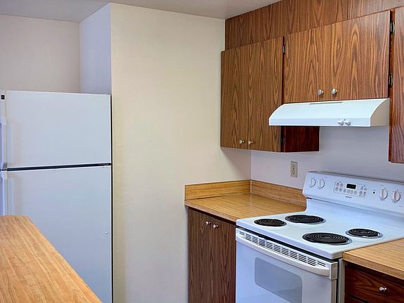 3rd image of 7000 Roosevelt Way NE APT 303