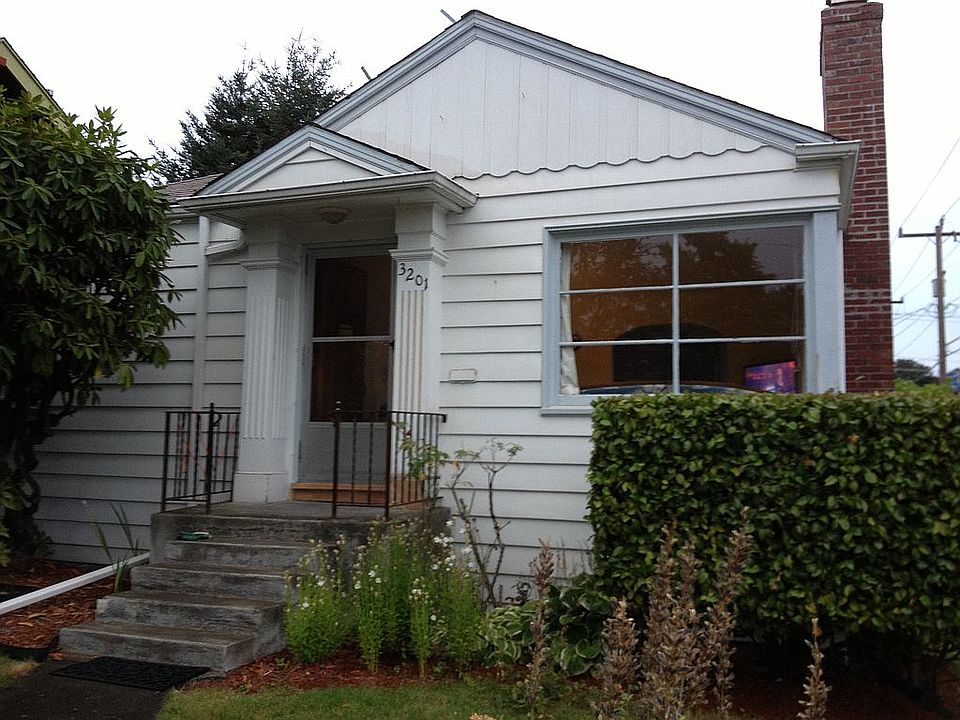 2nd image of 3201 23rd Ave S
