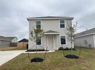 2426 Fullmoon Dr, Lockhart, TX 78644