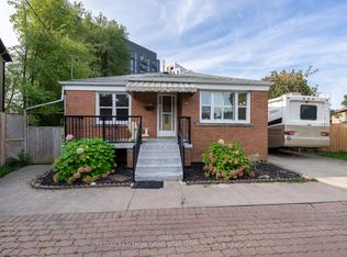 17 Wigan Cres, Toronto, ON M3H 3A3