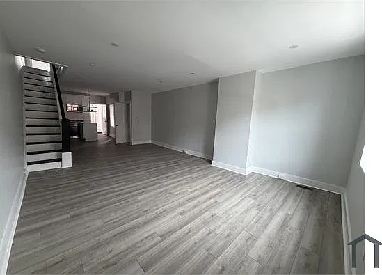 3 bed, $2,100 — Photo 3