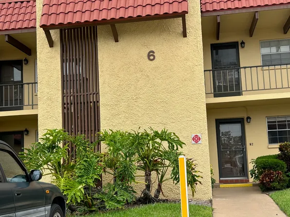 1845 S Highland Ave APT 8, Largo, FL 33756