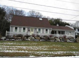 27 Yellowstone Dr, North Kingstown, RI 02852