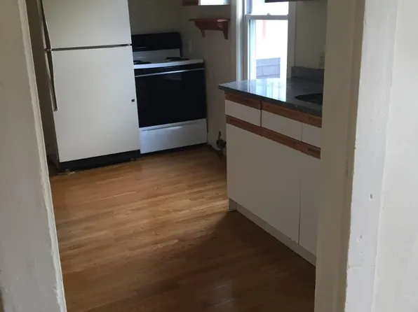 (undisclosed Address), Holliston, MA 01746