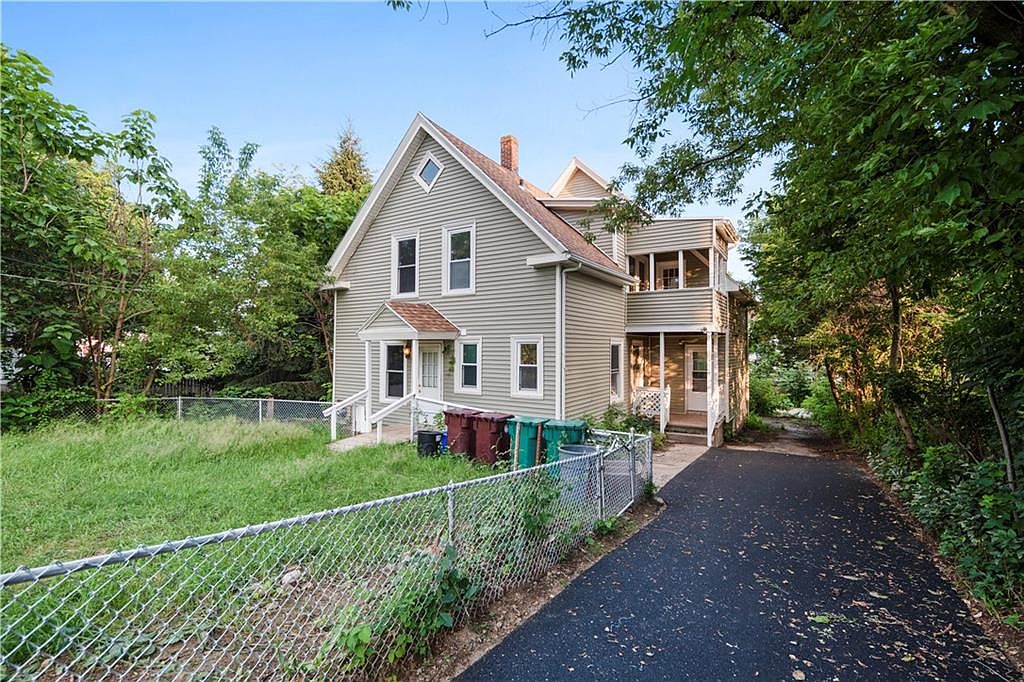 569 Robinson St, Woonsocket, RI 02895 MLS 1337507 Zillow