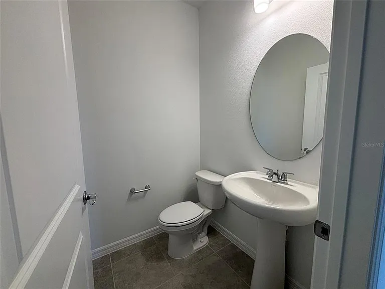 11451 Harborview St — Photo 7