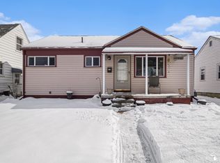 17803 Valade St, Riverview, MI 48193