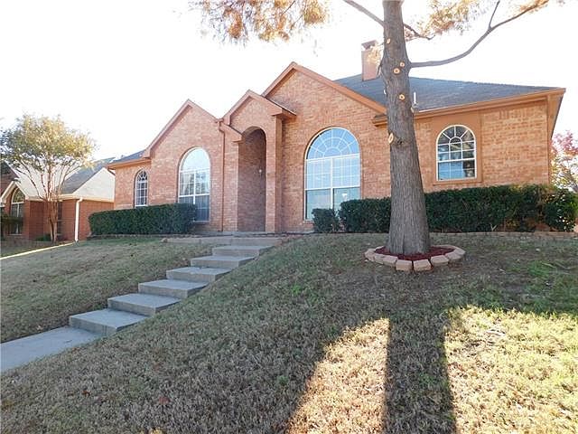 1st image of 912 Valley View Dr
