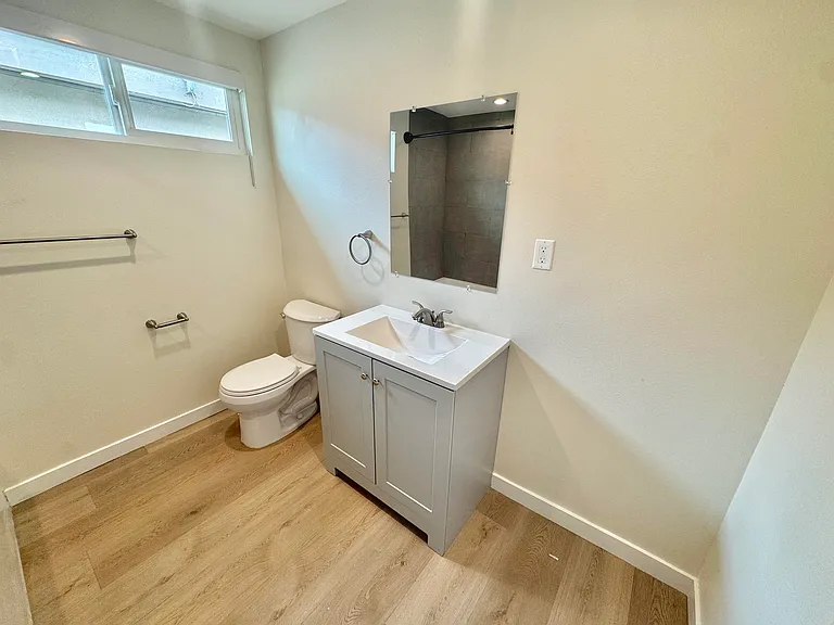 1302 Amethyst St #A — Photo 8