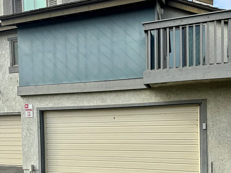 2-Car Garage