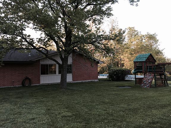 3rd image of 34 E Williams Dr