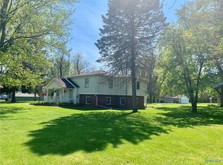 3812 Weckerly Rd, Monclova, OH 43542