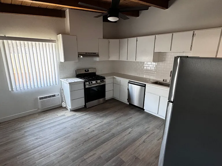 11611 Darlington Ave #13 — Photo 6