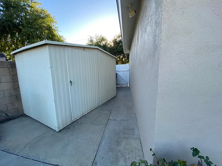 5820 E Oakbrook St — Photo 22