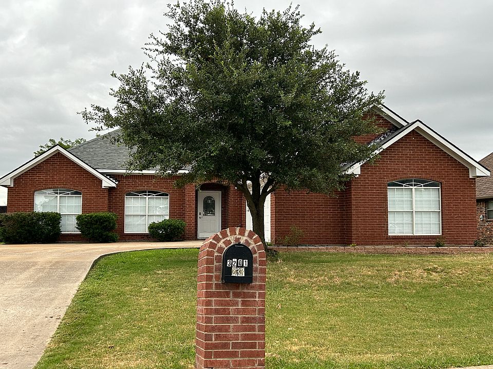 2nd image of 3102 Preston Club Dr