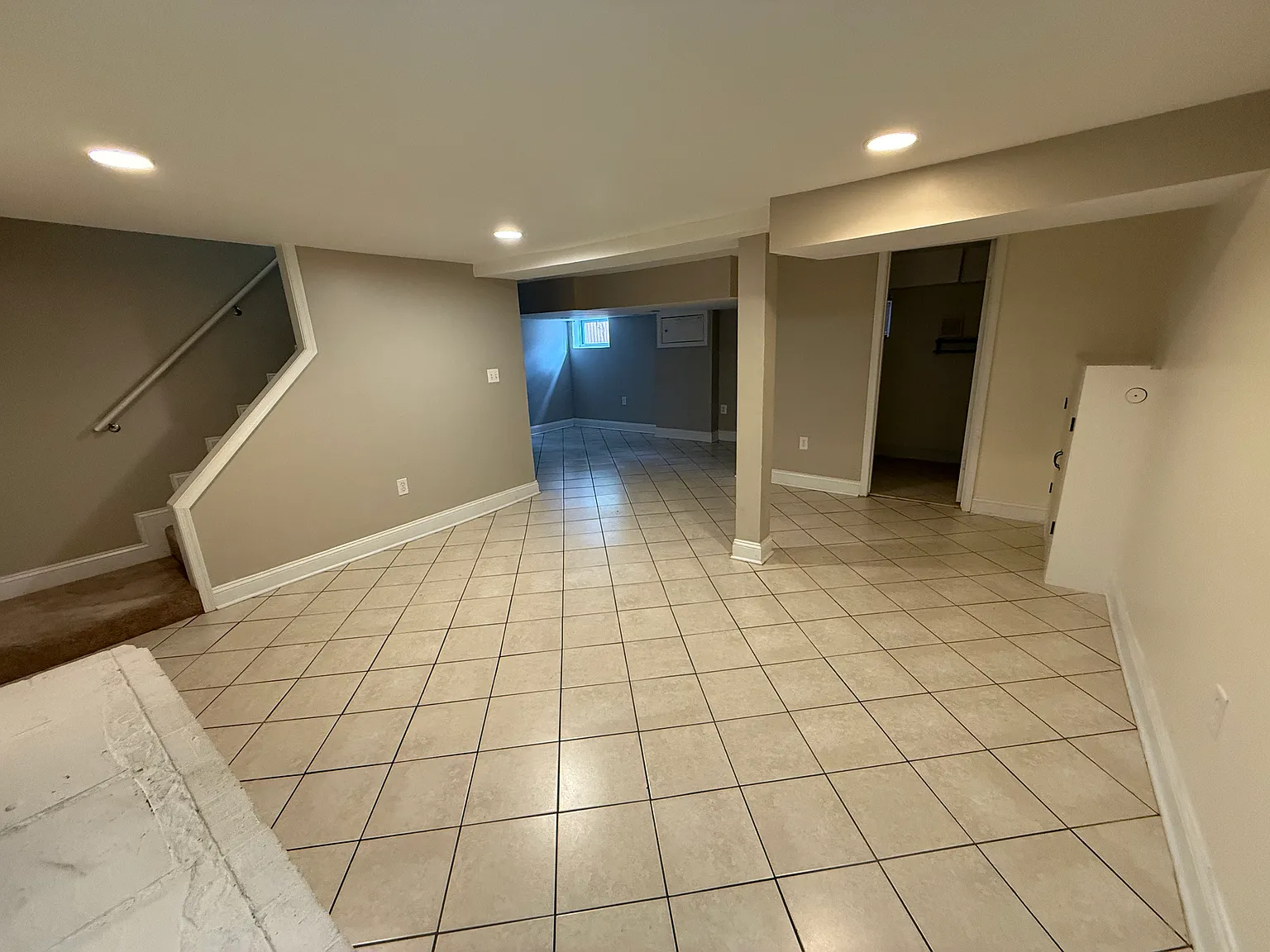 Studio, 550 sqft, $1,300 — Photo 3