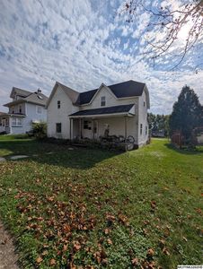 910 2nd Ave, Ackley, IA, 50601