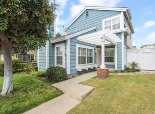 27 Silkleaf, Irvine, CA 92614