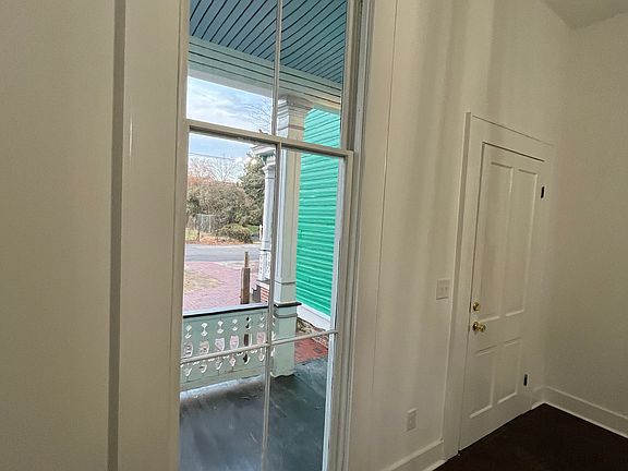 5th image of 30 Liberty St