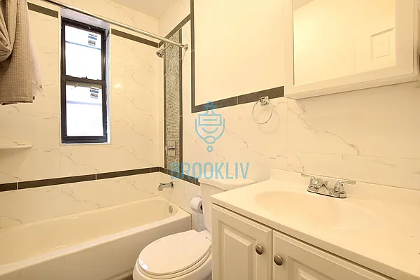 Rented by null | media 49