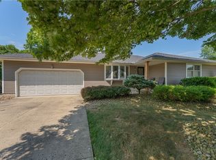 1272 Valley View Dr, Youngstown, OH