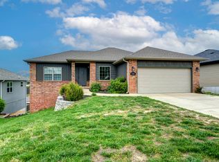 1501 E Fairwind, Ozark, MO 65721