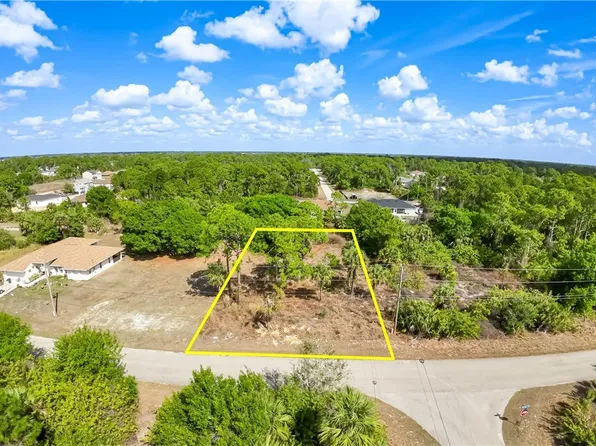 771 Cadis St E, Lehigh Acres, FL 33974