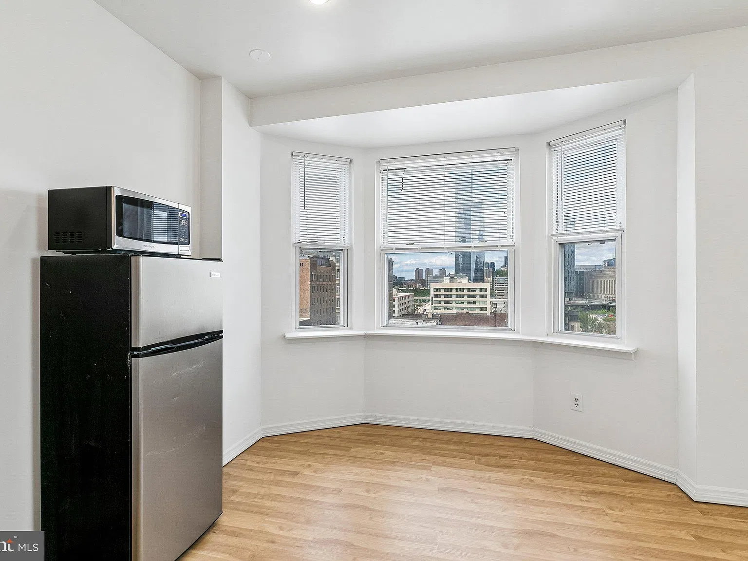 1 bed, 1.0 bath, 500 sqft, $1,375 — Photo 3