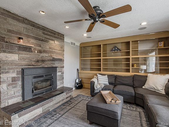 5th image of 475 S Coats Rd