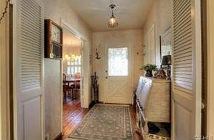 5th image of 550 E Mariposa Dr