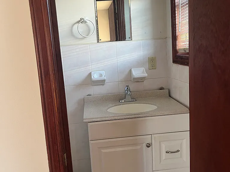 194 Midland Ave #2 — Photo 8