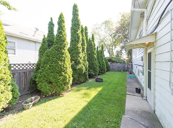 3rd image of 3732 N Newland Ave
