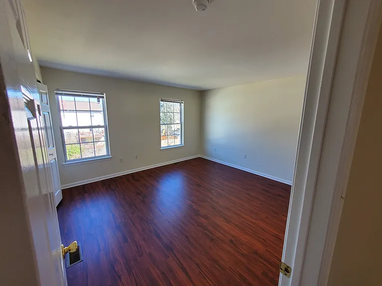 1841-1847 Auburn St #1841 — Photo 8