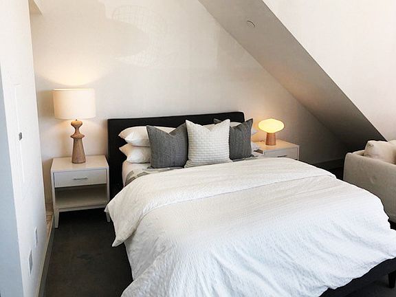 5th image of 1641 University Ave #204