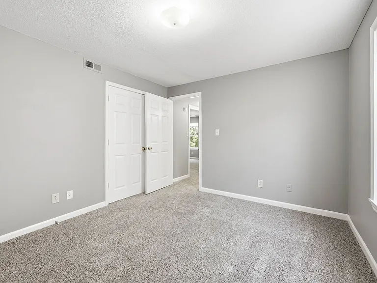 705 Peachers Dr — Photo 7