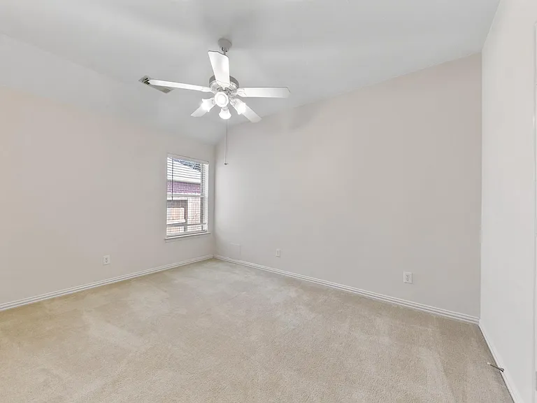 16027 Belleshire Ln — Photo 12