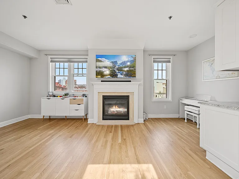 79 Grand St #4B — Photo 11
