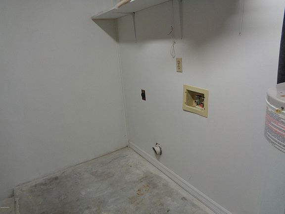 4th image of 833 Faull Dr APT A