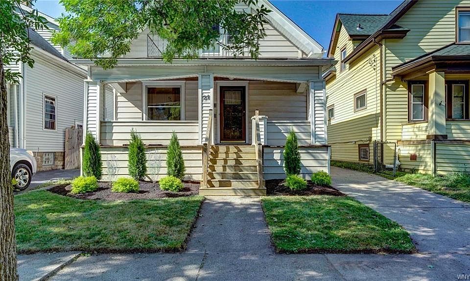 1st image of 64 Parkwood Ave