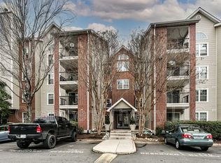 3315 Wyndham Cir APT 3232, Alexandria, VA 22302