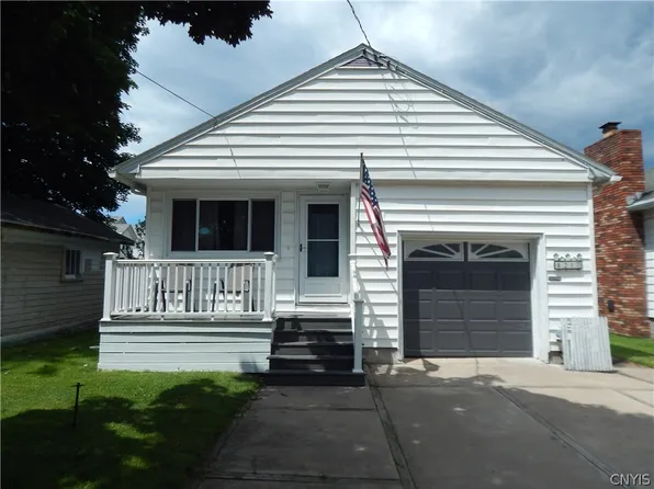 217 Briggs St, Syracuse, NY 13208