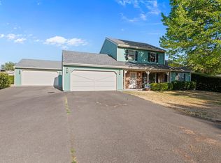 129 Mace Rd, Medford, OR 97501