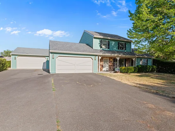 129 Mace Rd, Medford, OR 97501
