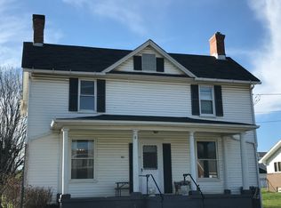 185 Hallam Ave, Meadow Lands, PA 15347